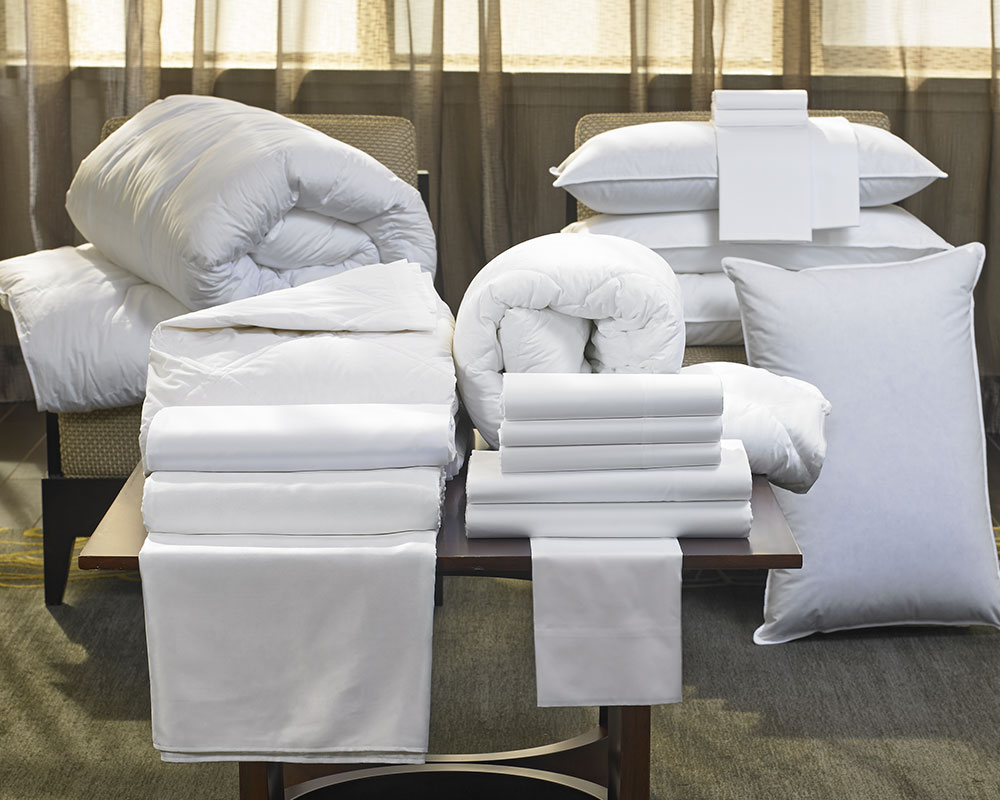 The Ritz-Carlton Hotel Diamond Border Bed & Bedding Set